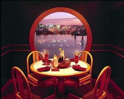 фото отеля Wyndham Inn on Long Wharf