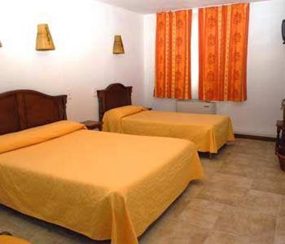 фото отеля Brit Hotel les 4 Sources