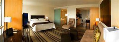фото отеля hotelVetro: studio suites & convention center