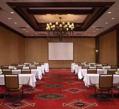 фото отеля Sheraton Red Deer Hotel