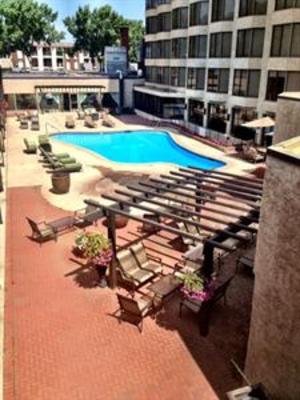 фото отеля Sheraton Red Deer Hotel