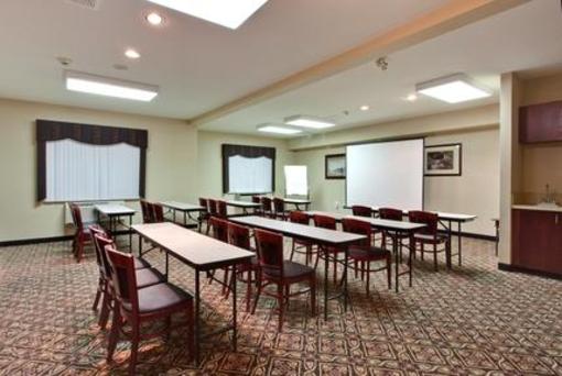 фото отеля Holiday Inn Express Hotel & Suites Calgary South