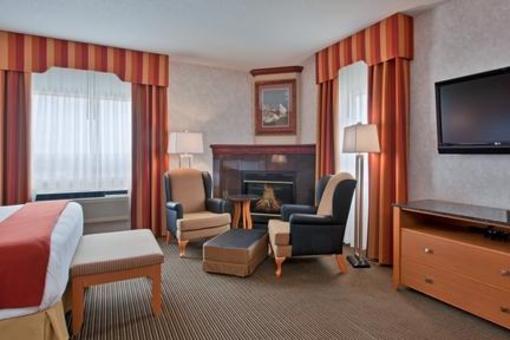 фото отеля Holiday Inn Express Hotel & Suites Calgary South