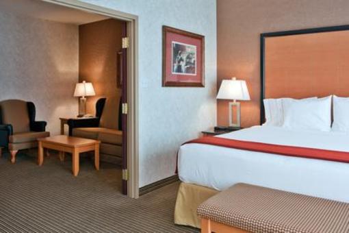 фото отеля Holiday Inn Express Hotel & Suites Calgary South