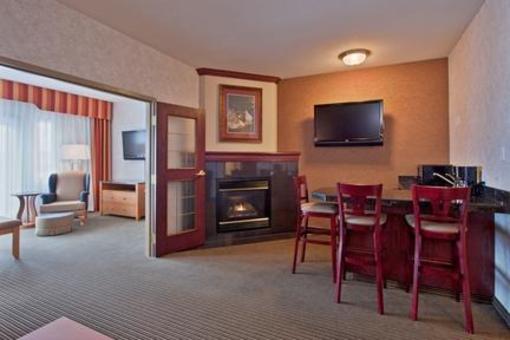 фото отеля Holiday Inn Express Hotel & Suites Calgary South
