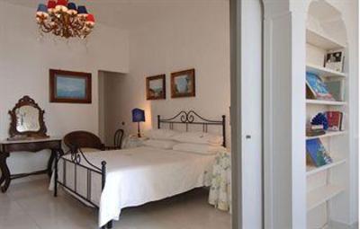 фото отеля Hotel Piccolo Mondo Castro (Italy)