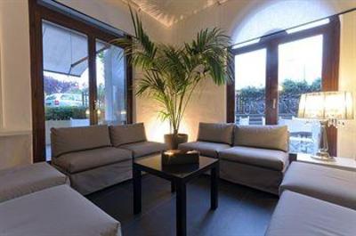 фото отеля Hotel Santoni Nago-Torbole