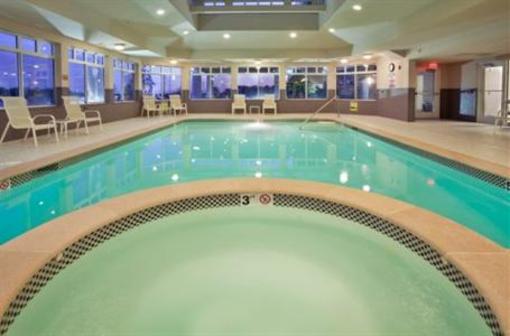 фото отеля Holiday Inn Express Hotel & Suites Kansas City - Grandview