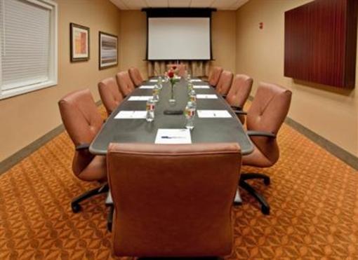 фото отеля Holiday Inn Express Hotel & Suites Kansas City - Grandview