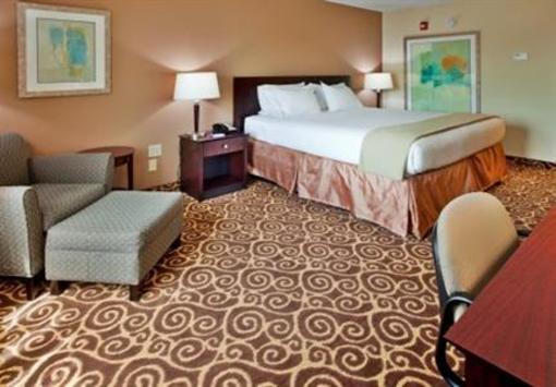фото отеля Holiday Inn Express Hotel & Suites Kansas City - Grandview