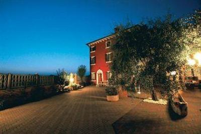 фото отеля Ca' Maddalena Bed & Breakfast  Villafranca di Verona