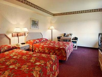 фото отеля Super 8 Motel Detroit Windsor (Ontario)