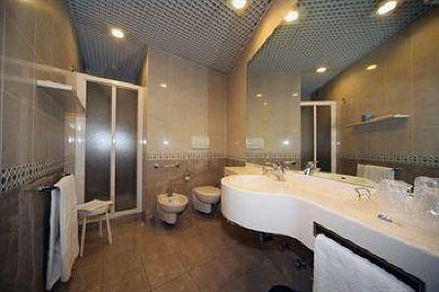 фото отеля King Mokinba Hotel