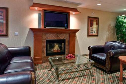 фото отеля Holiday Inn Express Suites Airdrie