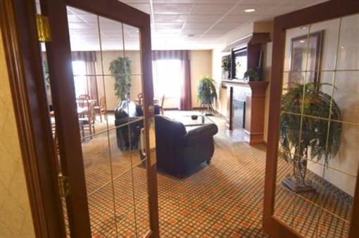 фото отеля Holiday Inn Express Suites Airdrie