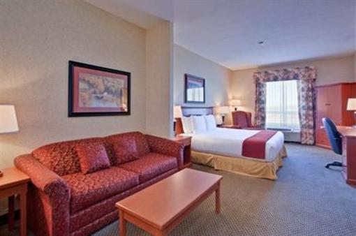 фото отеля Holiday Inn Express Suites Airdrie