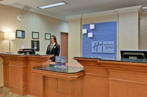 фото отеля Holiday Inn Express Suites Airdrie