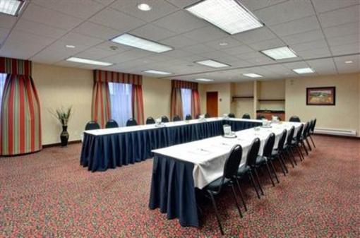 фото отеля Holiday Inn Express Suites Airdrie
