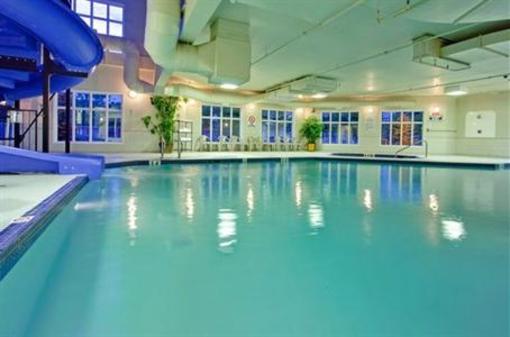 фото отеля Holiday Inn Express Suites Airdrie