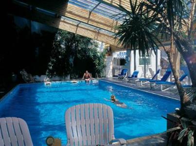 фото отеля The Tides Reach Hotel