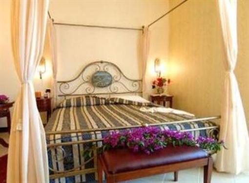 фото отеля Giardino dei Greci Hotel Giardini Naxos