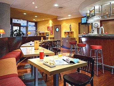 фото отеля Suite Novotel Paris Porte de Montreuil