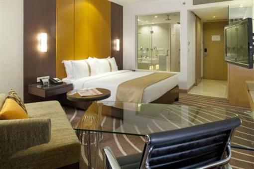 фото отеля Holiday Inn Mumbai International Airport