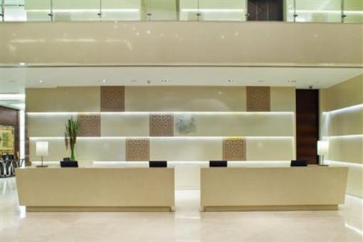 фото отеля Holiday Inn Mumbai International Airport