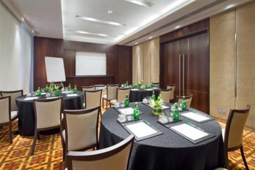 фото отеля Holiday Inn Mumbai International Airport