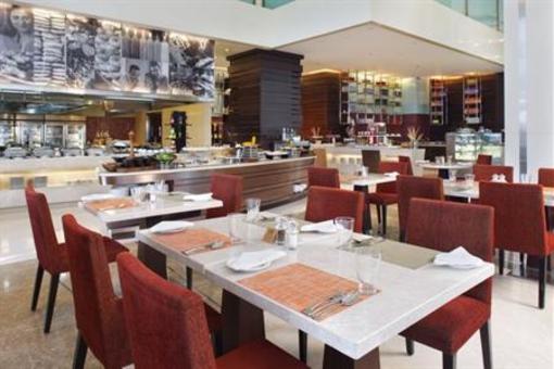 фото отеля Holiday Inn Mumbai International Airport