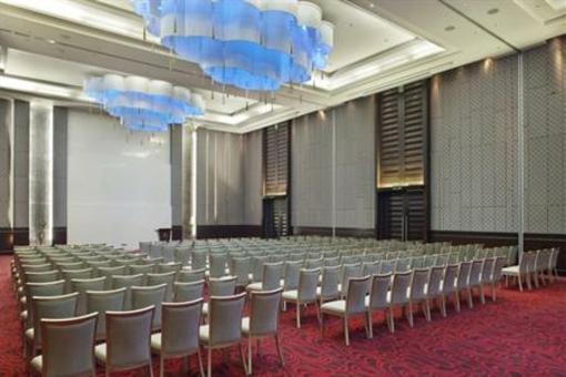фото отеля Holiday Inn Mumbai International Airport