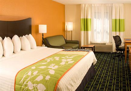 фото отеля Fairfield Inn & Suites Orlando Lake Buena Vista