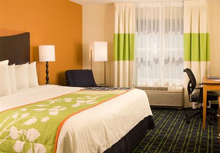 фото отеля Fairfield Inn & Suites Orlando Lake Buena Vista