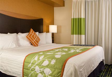 фото отеля Fairfield Inn & Suites Orlando Lake Buena Vista