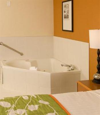 фото отеля Fairfield Inn & Suites Orlando Lake Buena Vista