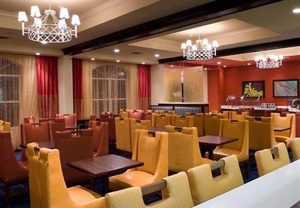 фото отеля Fairfield Inn & Suites Orlando Lake Buena Vista