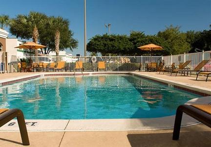 фото отеля Fairfield Inn & Suites Orlando Lake Buena Vista