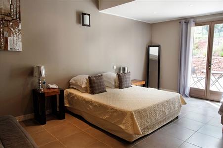 фото отеля L'hotellerie Kouros Cuers