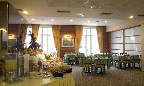 фото отеля Cascade Hotel