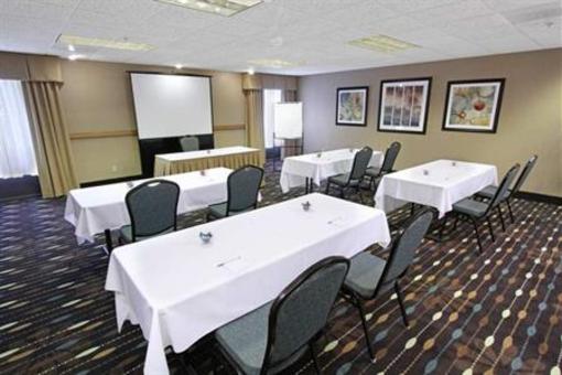 фото отеля Hampton Inn Wichita West