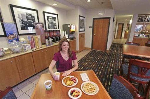 фото отеля Hampton Inn Wichita West