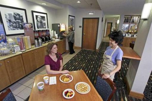 фото отеля Hampton Inn Wichita West