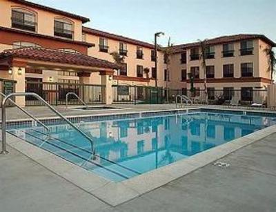 фото отеля Hampton Inn & Suites Camarillo