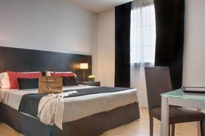 фото отеля Broadway Hotel & Suites