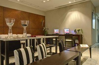 фото отеля Broadway Hotel & Suites