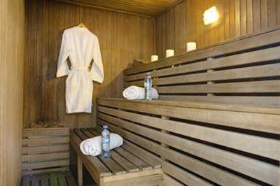 фото отеля Broadway Hotel & Suites