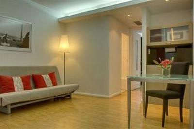 фото отеля Broadway Hotel & Suites