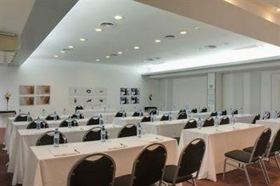 фото отеля Broadway Hotel & Suites