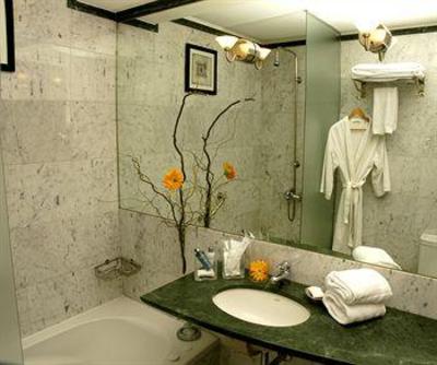 фото отеля Broadway Hotel & Suites