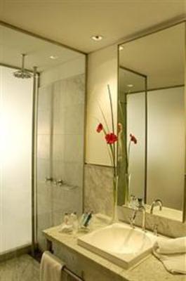 фото отеля Broadway Hotel & Suites